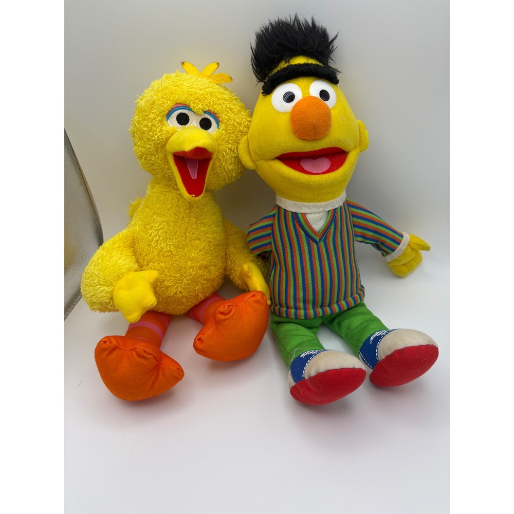 Sesame Street Big Bird and Bert Plush Toys Kohl's Cares Set Yellow Green‎